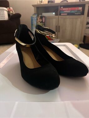 Andiamo Black Faux Suede Wedge Heels